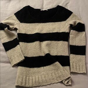 GAP Black and Cream Knit Sweater